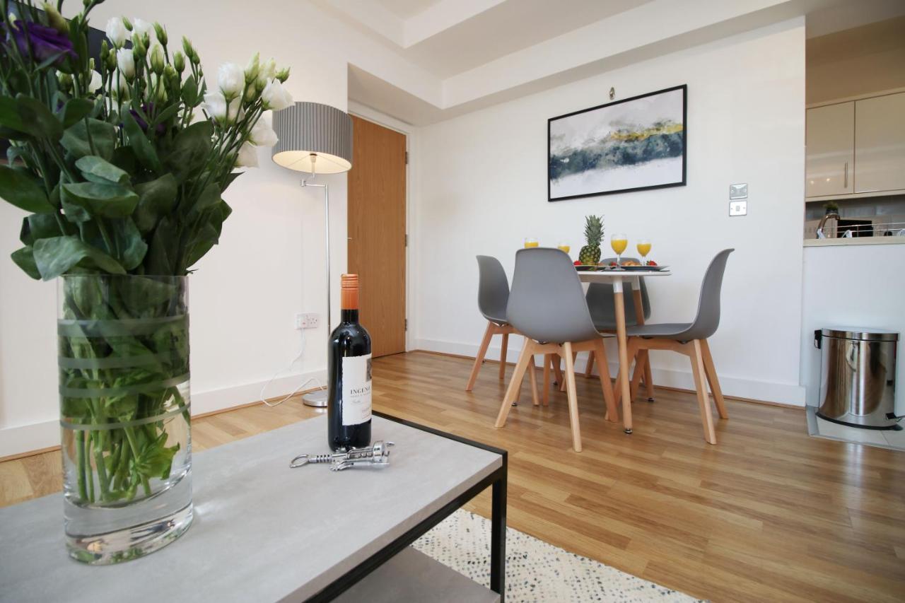 St Thomas Loft Views By Ssw - 2Br, Parking, Sleeps 4, Easy Access To City Centre, Marina, Beach And M4 Swansea Exterior foto