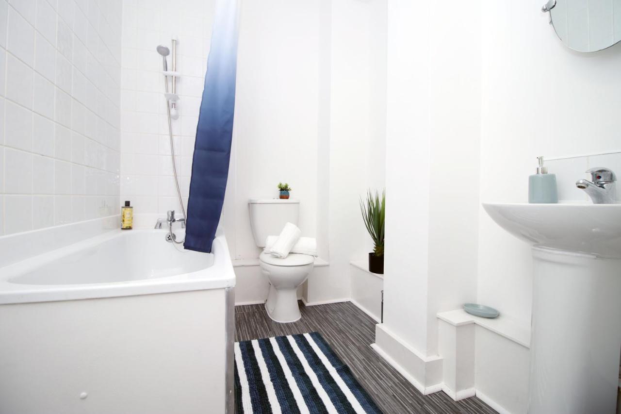 St Thomas Loft Views By Ssw - 2Br, Parking, Sleeps 4, Easy Access To City Centre, Marina, Beach And M4 Swansea Exterior foto